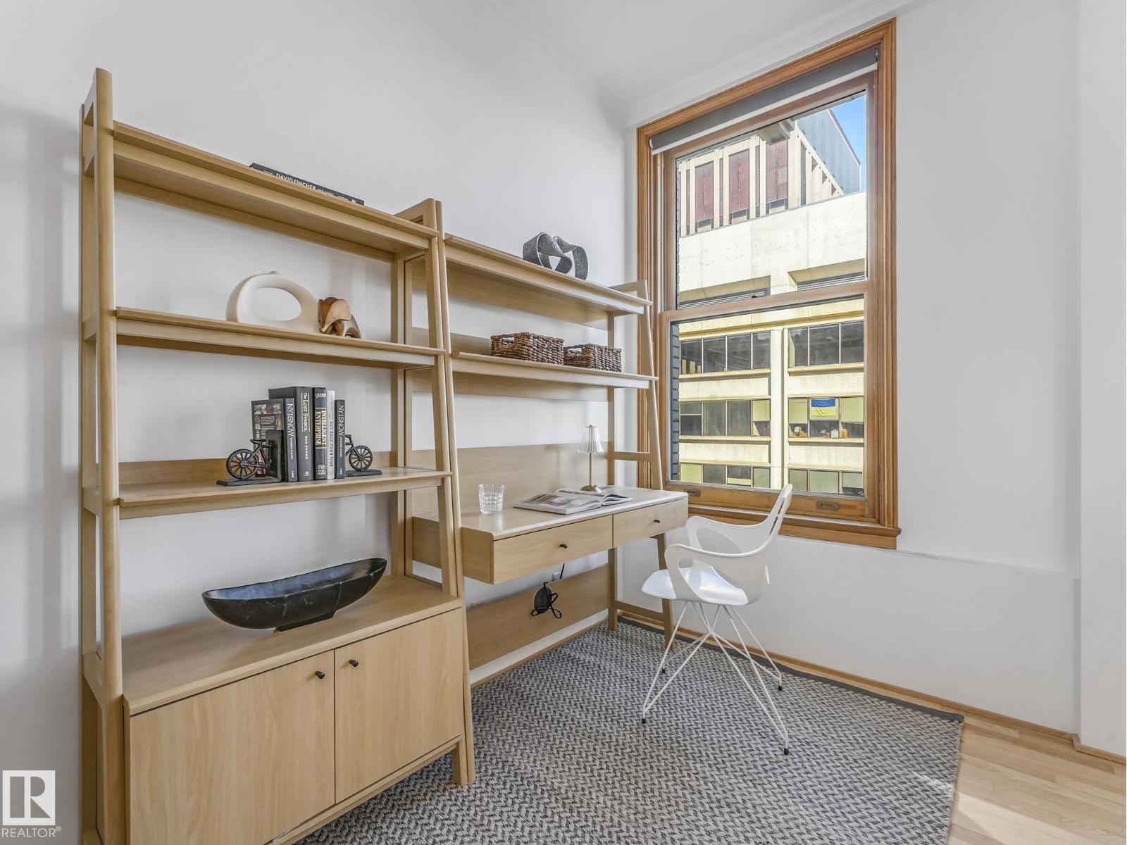 #807 10134 100 ST NW - 7