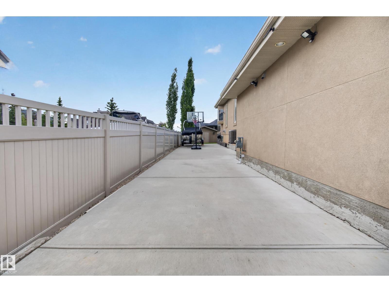 #405 23033 WYE RD - 61