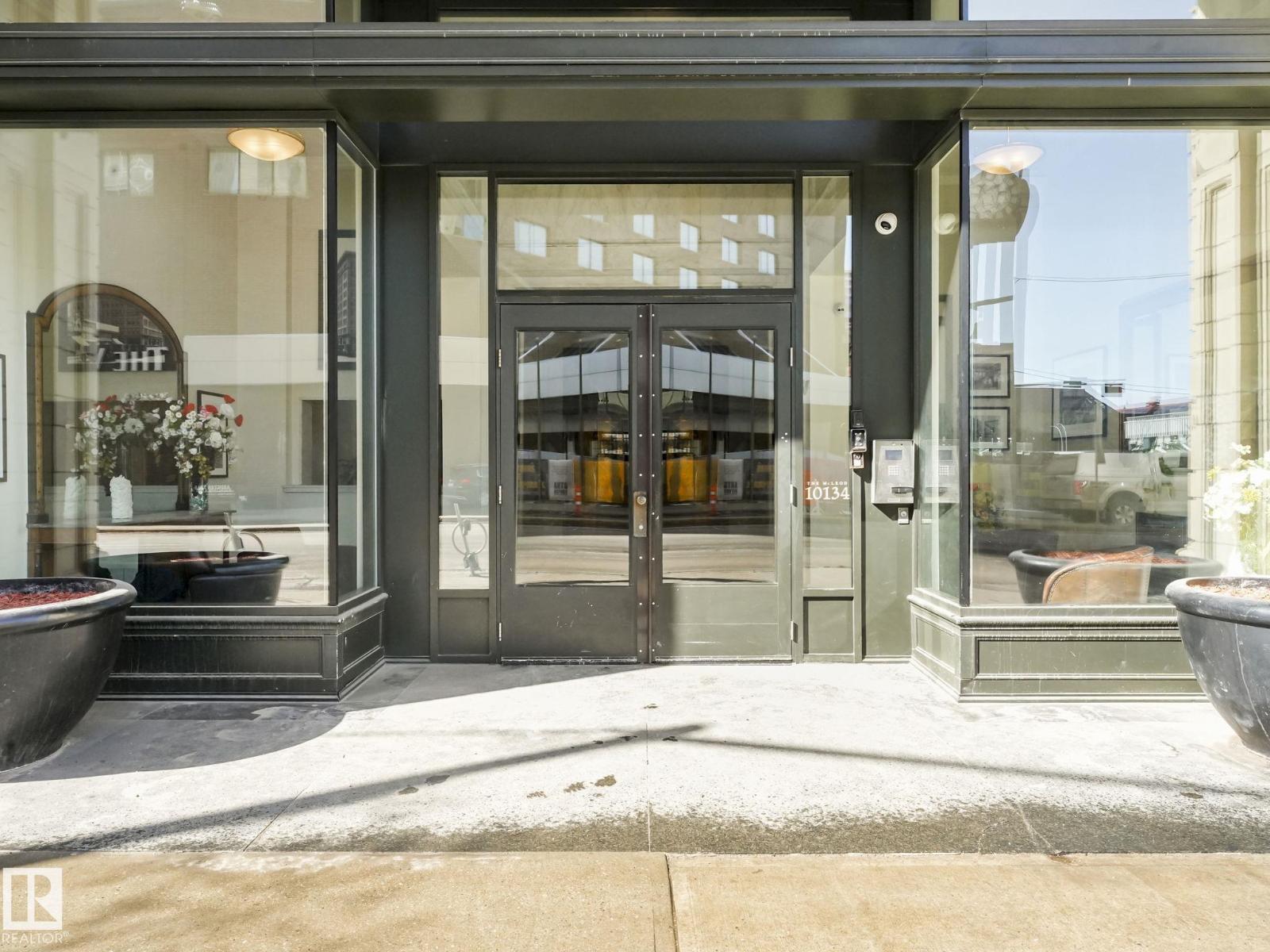 #807 10134 100 ST NW - 35