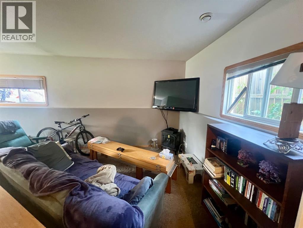 660 Red Oak Close - 15