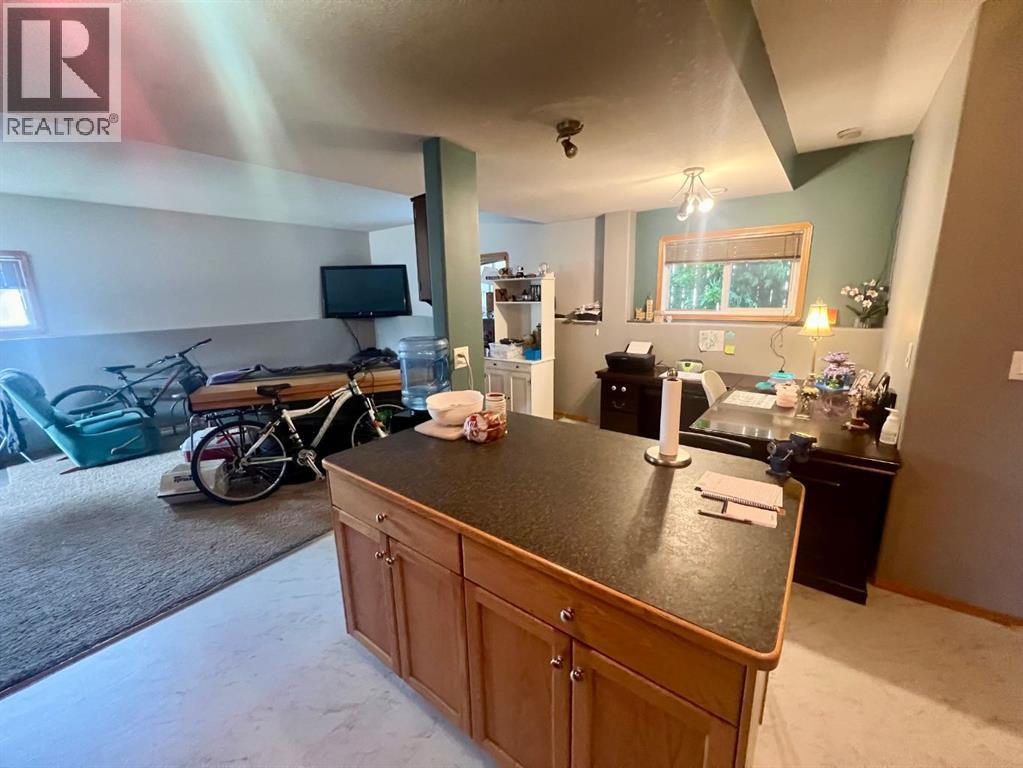 660 Red Oak Close - 14
