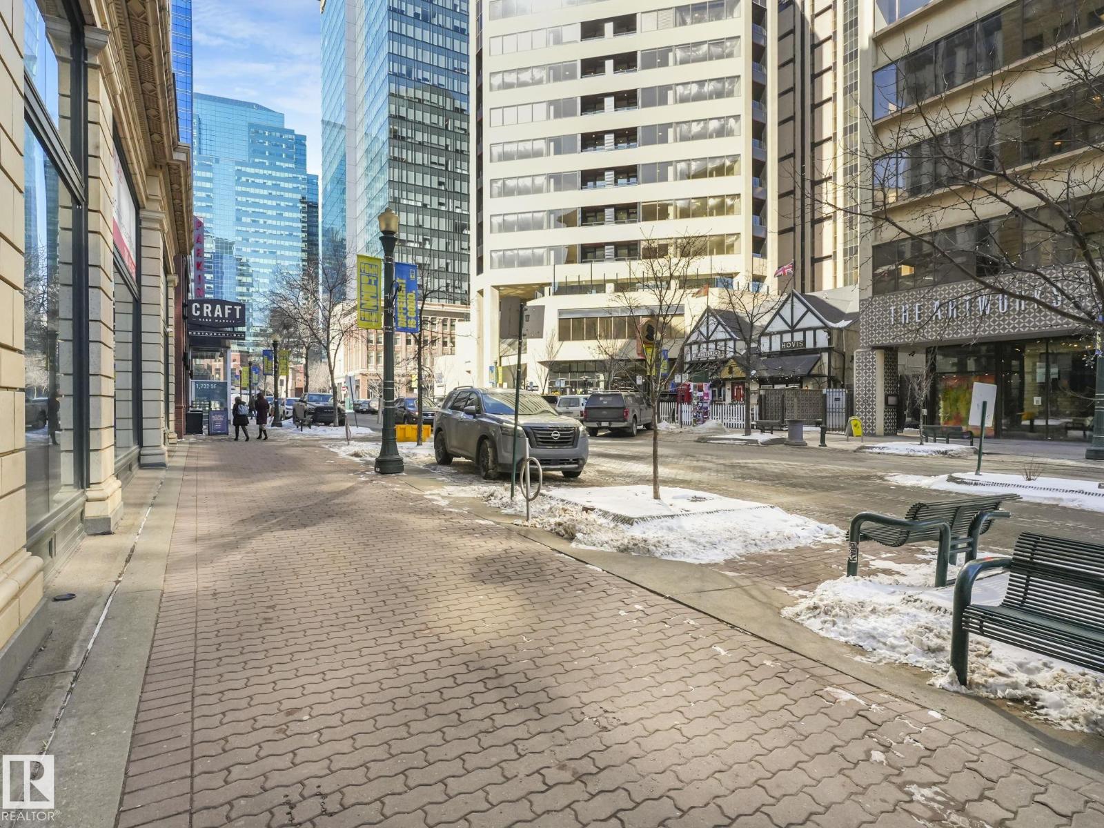 #807 10134 100 ST NW - 47