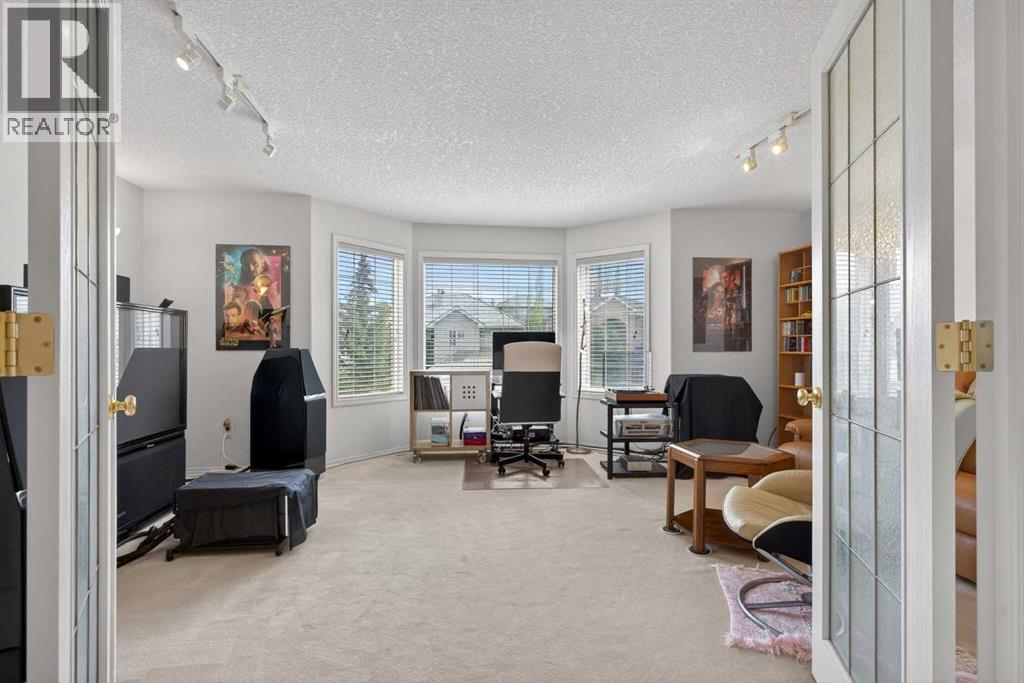 307 Hampstead Way NW - 37