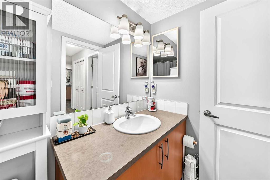 115, 156 Country Village Circle NE — photo 30