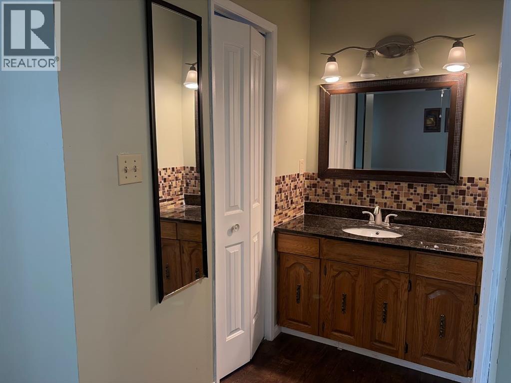 1009 Third Avenue - 27