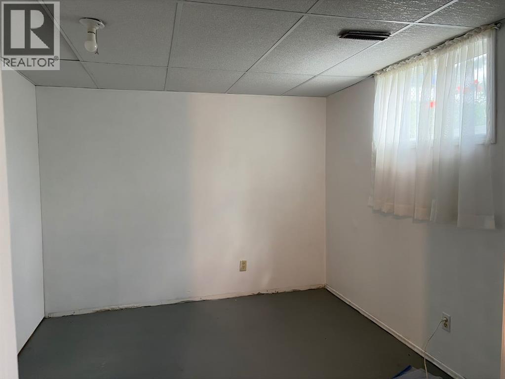 1009 Third Avenue - 36