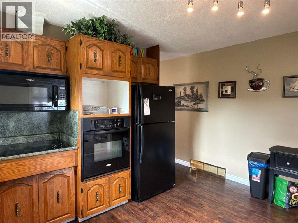 1009 Third Avenue - 6