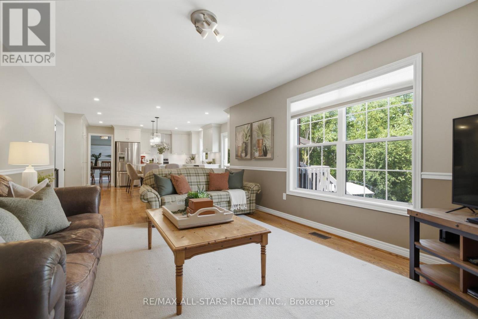 38 GALLOWAY CRESCENT - 13