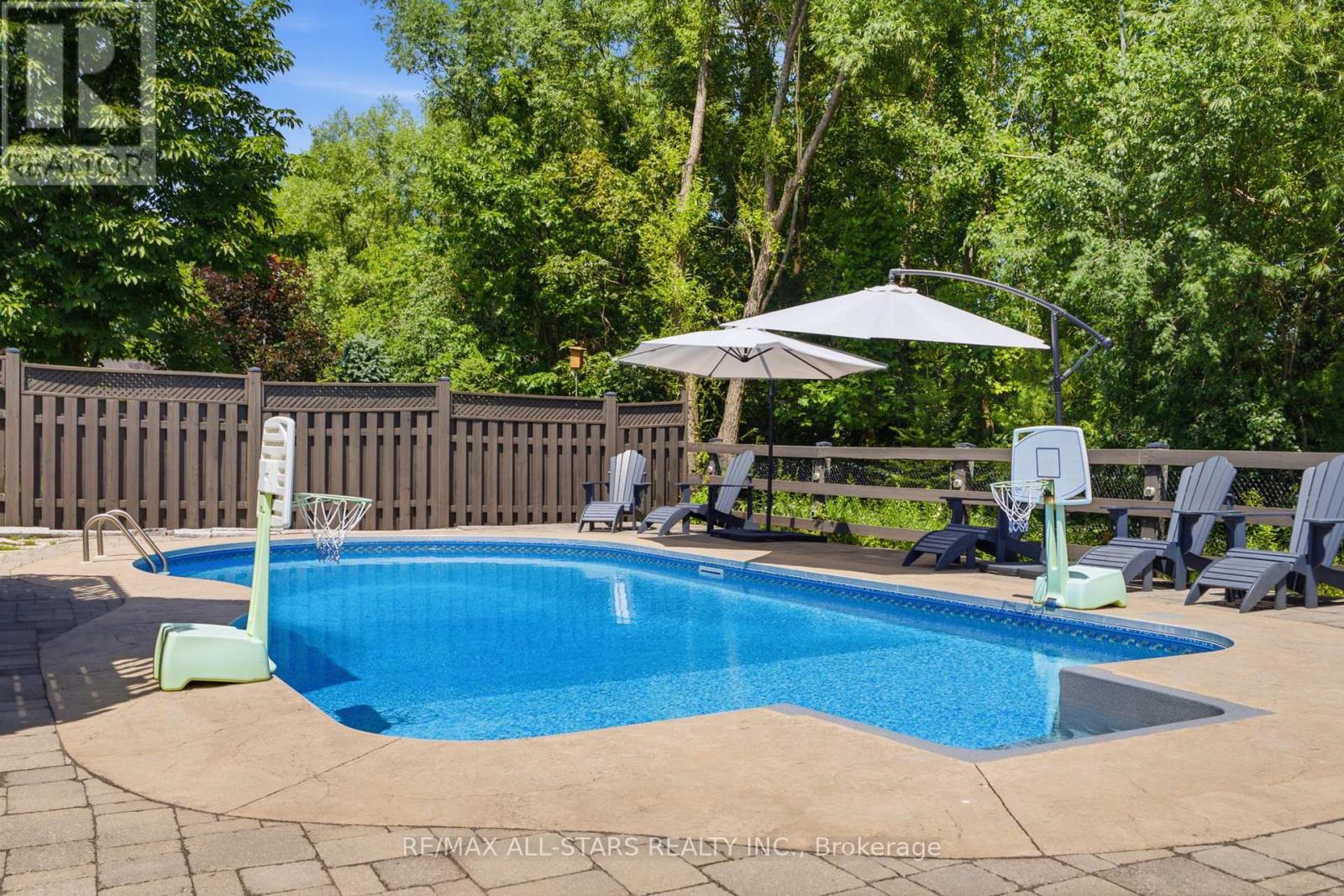 38 GALLOWAY CRESCENT - 42