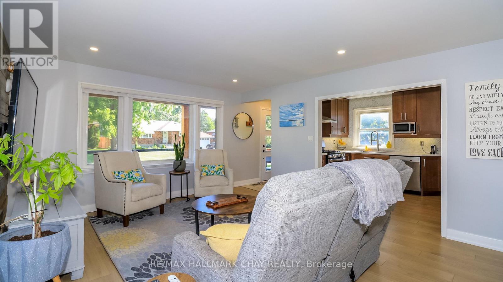 17 BOWMAN AVENUE - 24