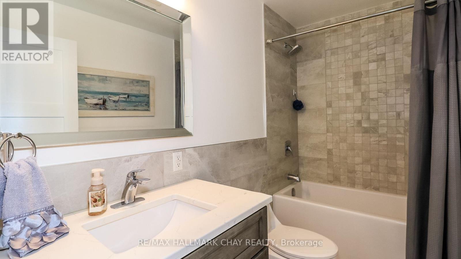 17 BOWMAN AVENUE - 28