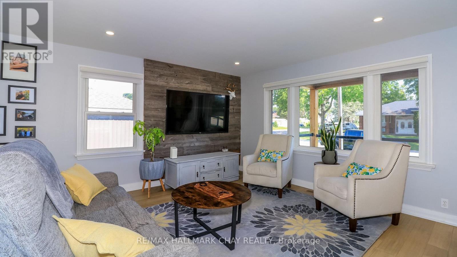 17 BOWMAN AVENUE - 21