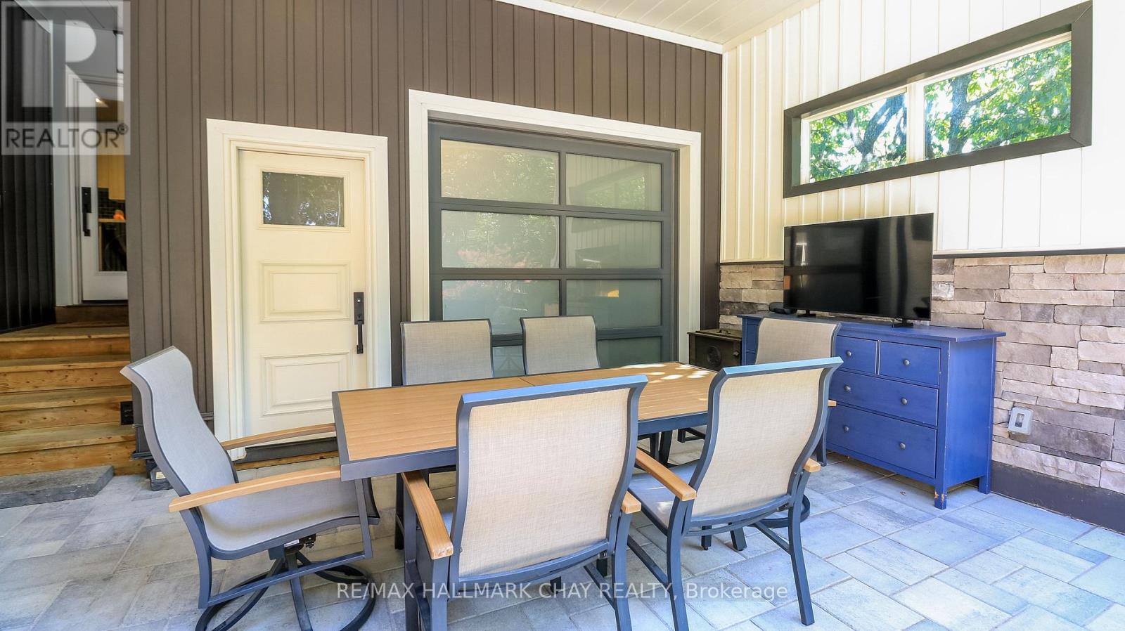 17 BOWMAN AVENUE - 15