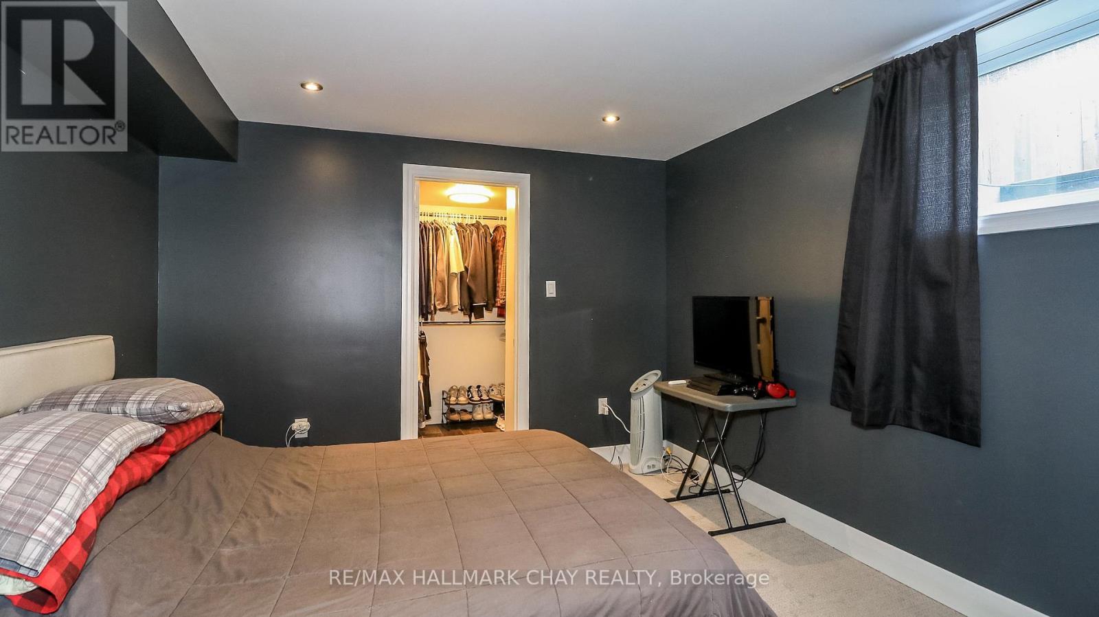 17 BOWMAN AVENUE - 41