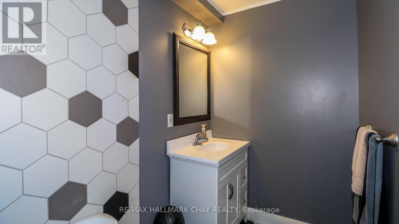17 BOWMAN AVENUE - 43