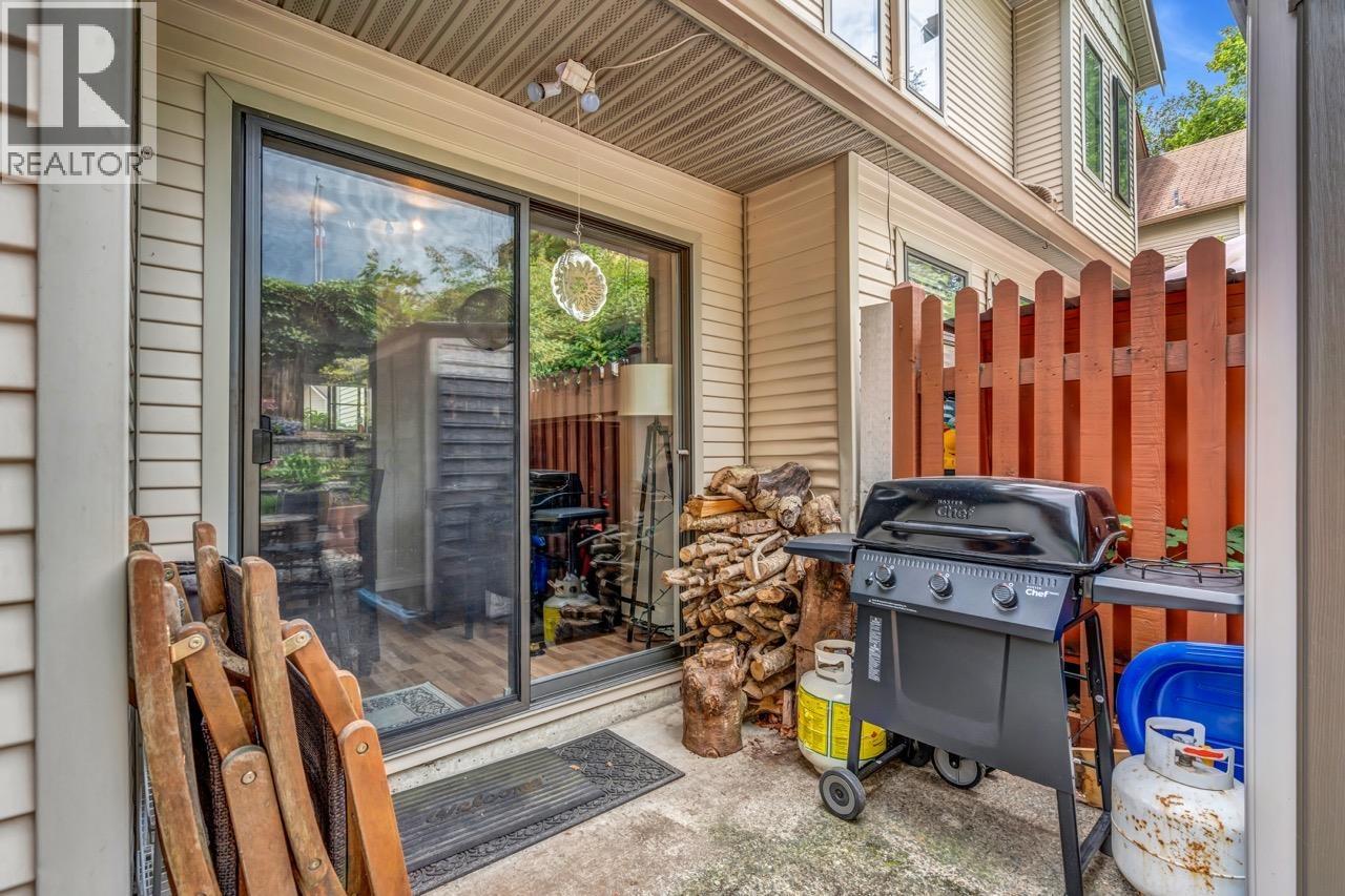 3 98 BEGIN STREET, Coquitlam