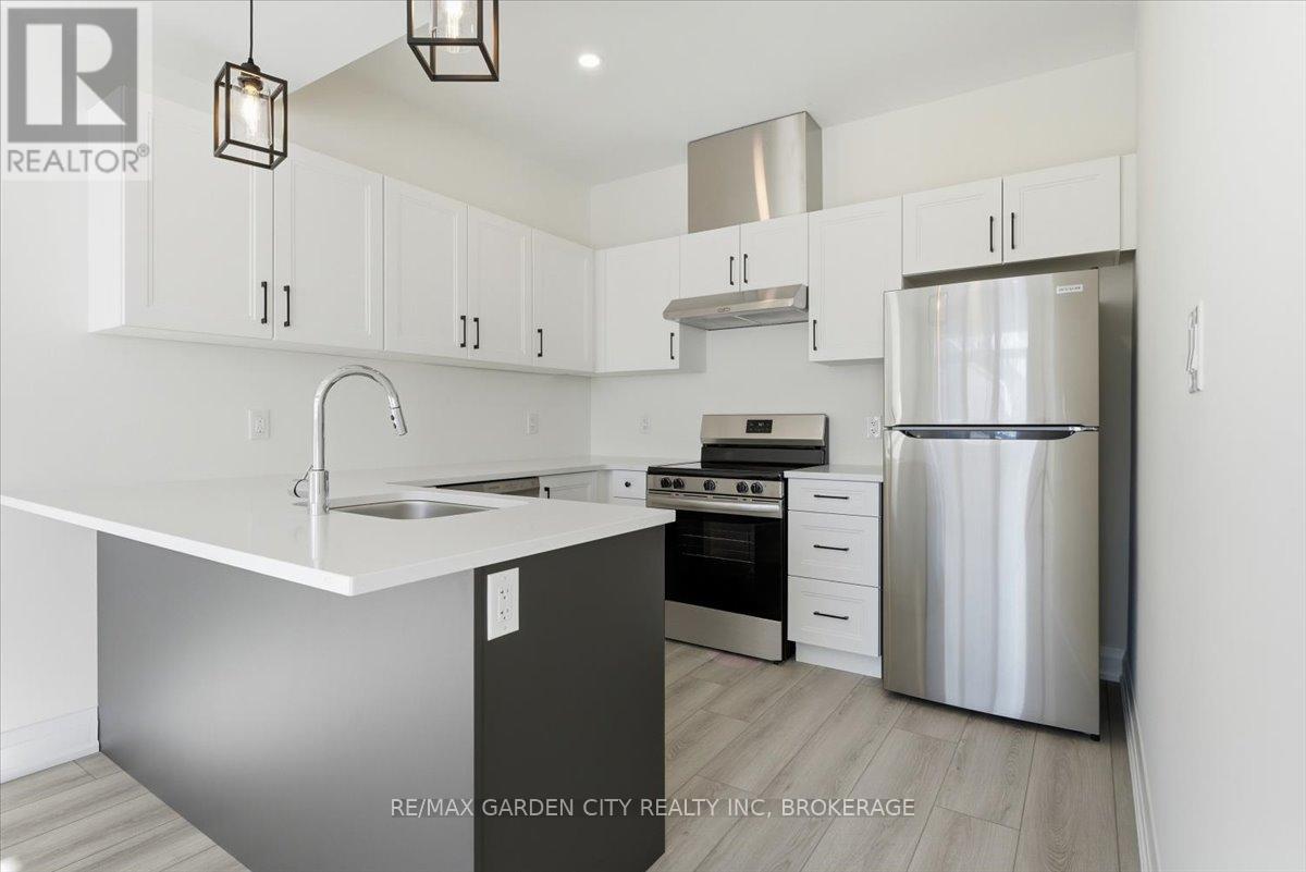 3693 ELM STREET - 6