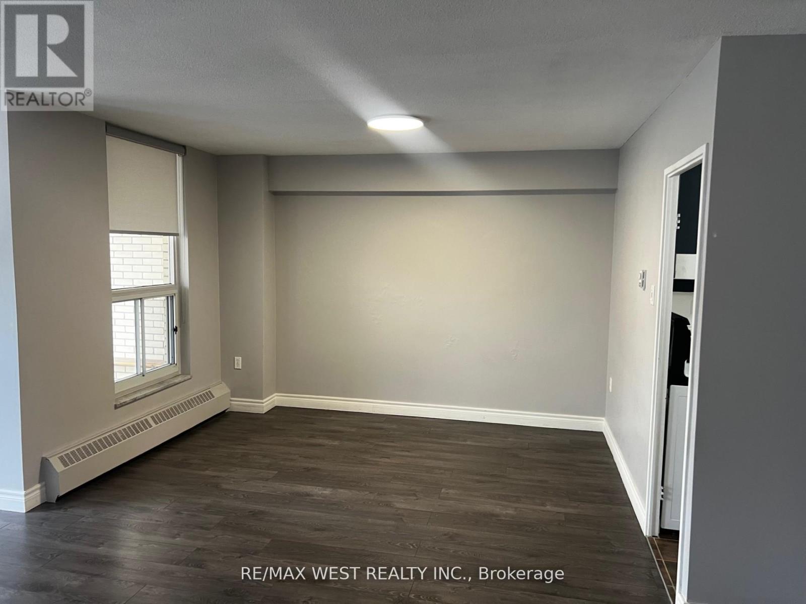 #202 130 NEPTUNE DRIVE - 10