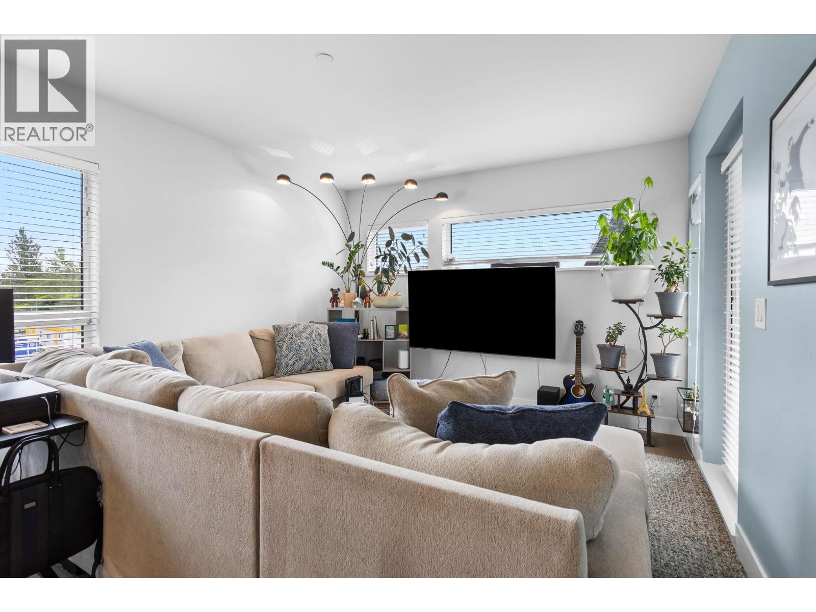306 22226 BROWN AVENUE, Maple Ridge