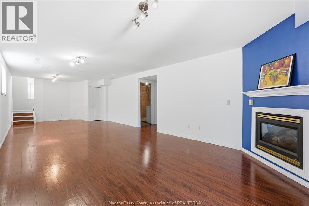 437 MERRILL AVENUE - 16