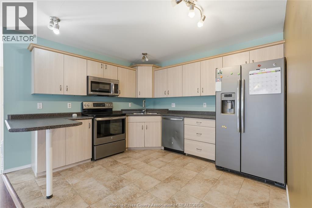 437 MERRILL AVENUE - 9