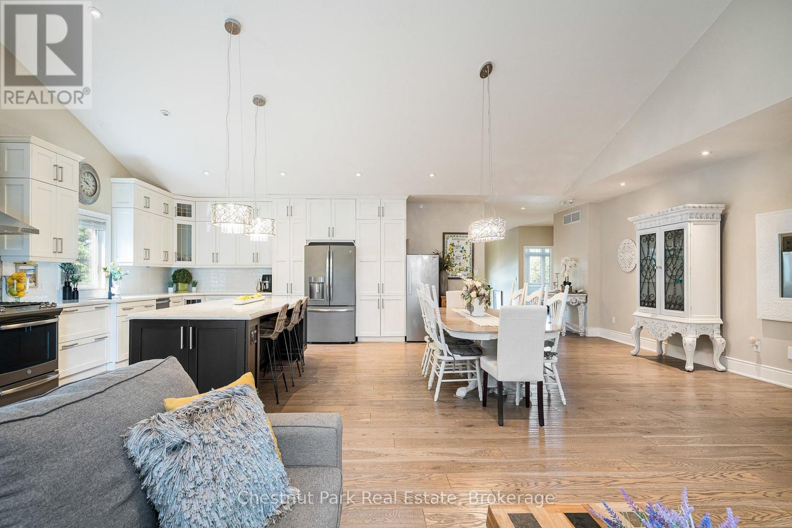 15 SAUNDERS STREET - 14