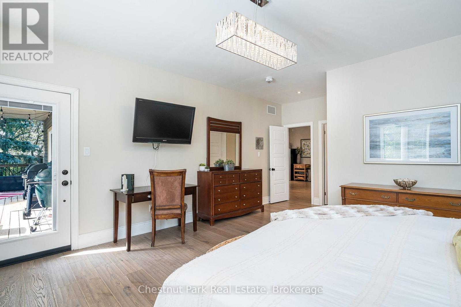 15 SAUNDERS STREET - 21