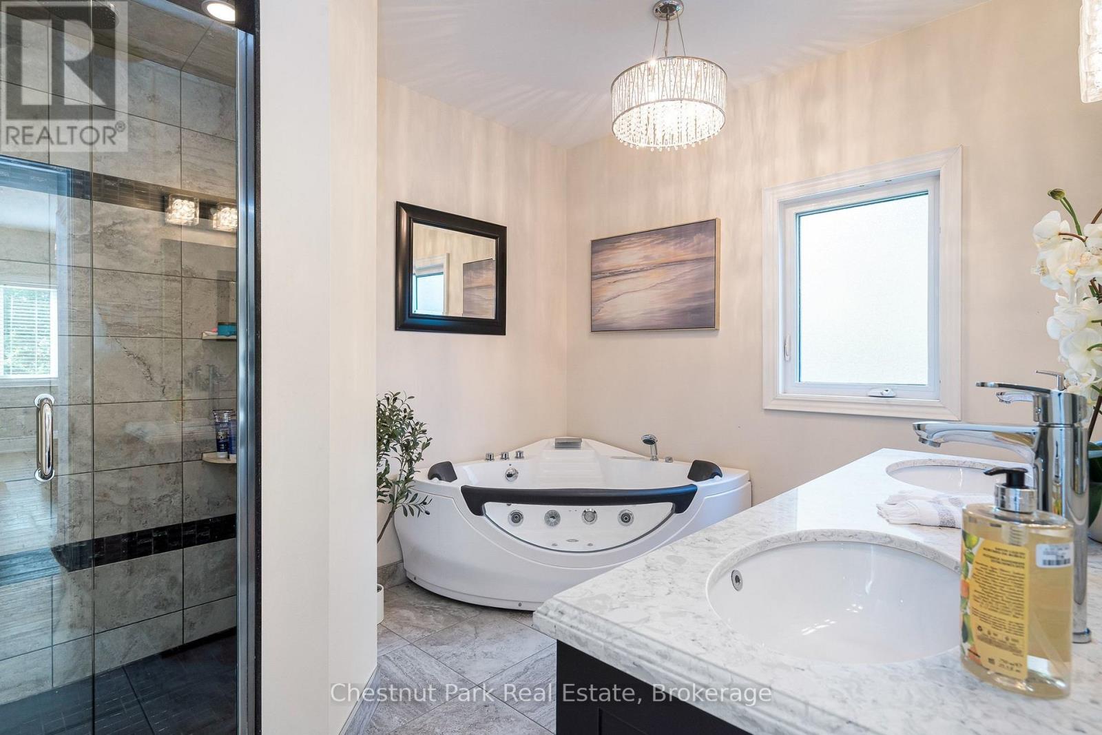 15 SAUNDERS STREET - 23