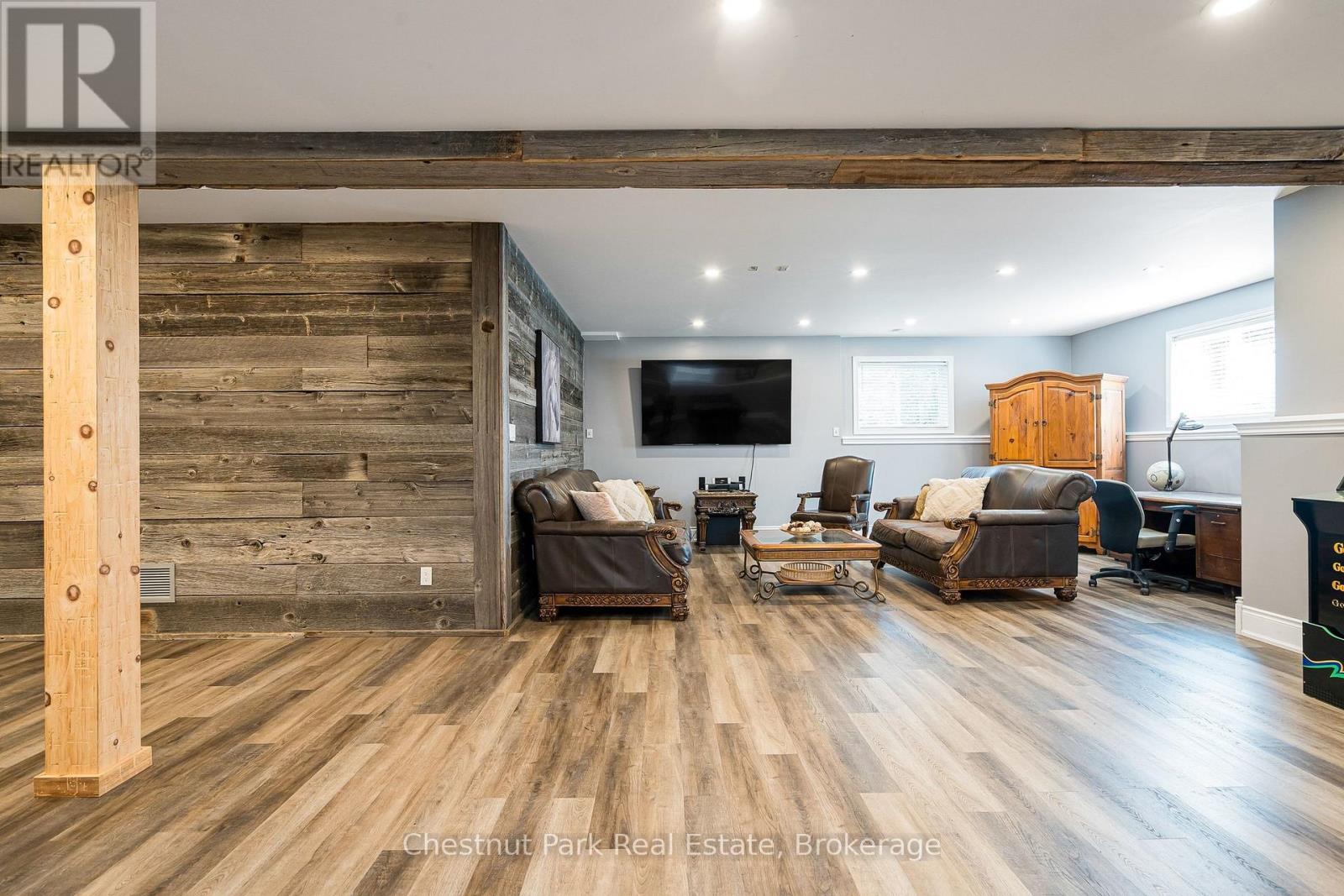 15 SAUNDERS STREET - 32
