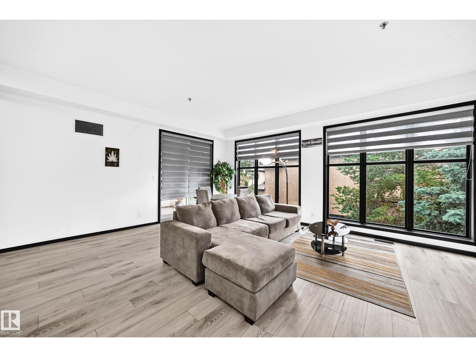#226 4831 104A ST NW - 13