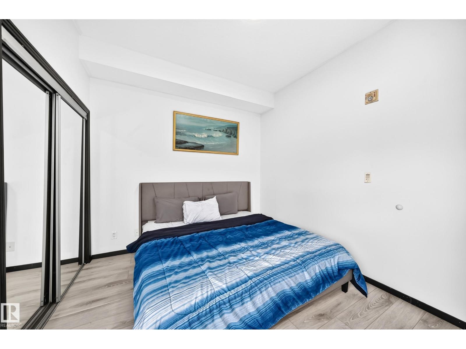 #226 4831 104A ST NW - 19