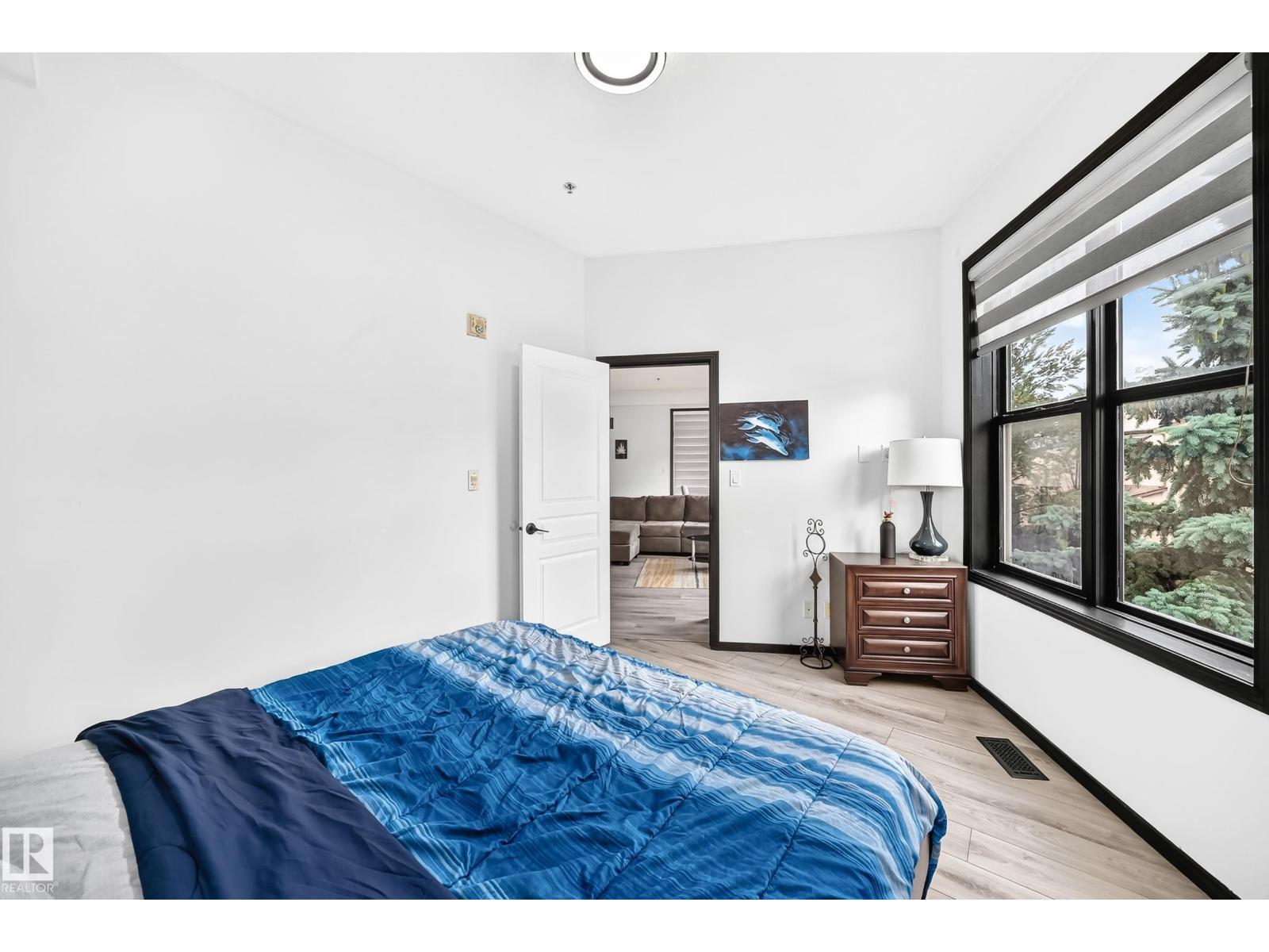 #226 4831 104A ST NW - 20