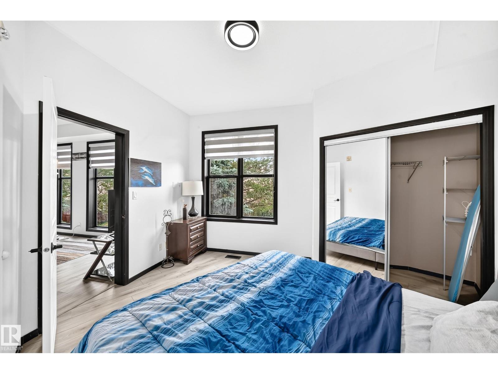 #226 4831 104A ST NW - 21