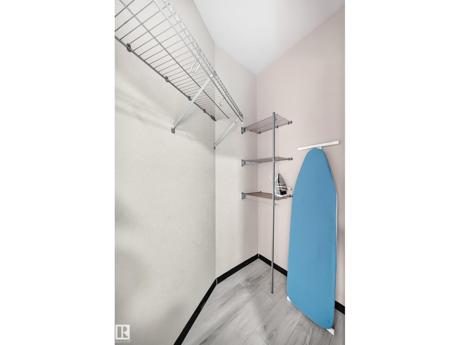 #226 4831 104A ST NW - 23