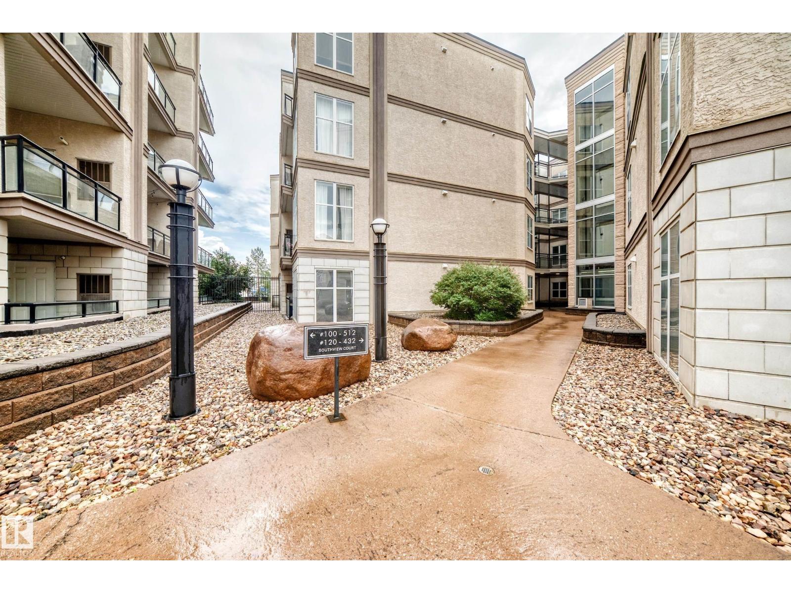#226 4831 104A ST NW - 40