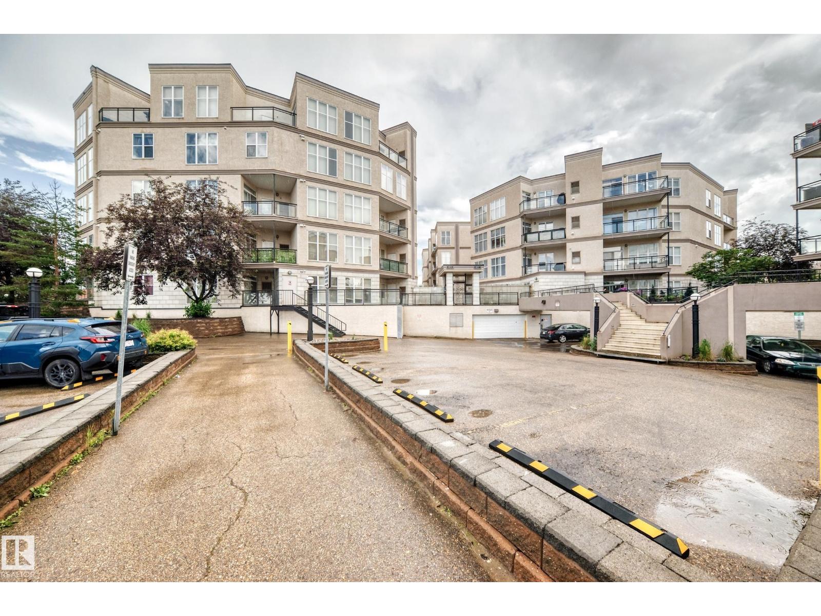 #226 4831 104A ST NW - 42