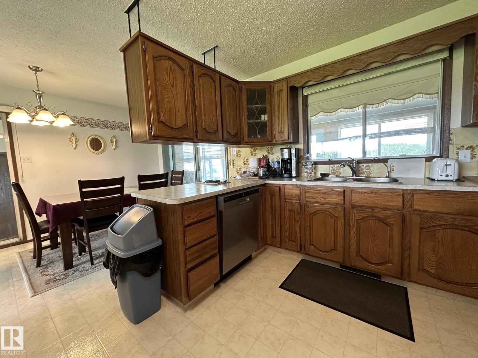 60256 163 Range RD — photo 15