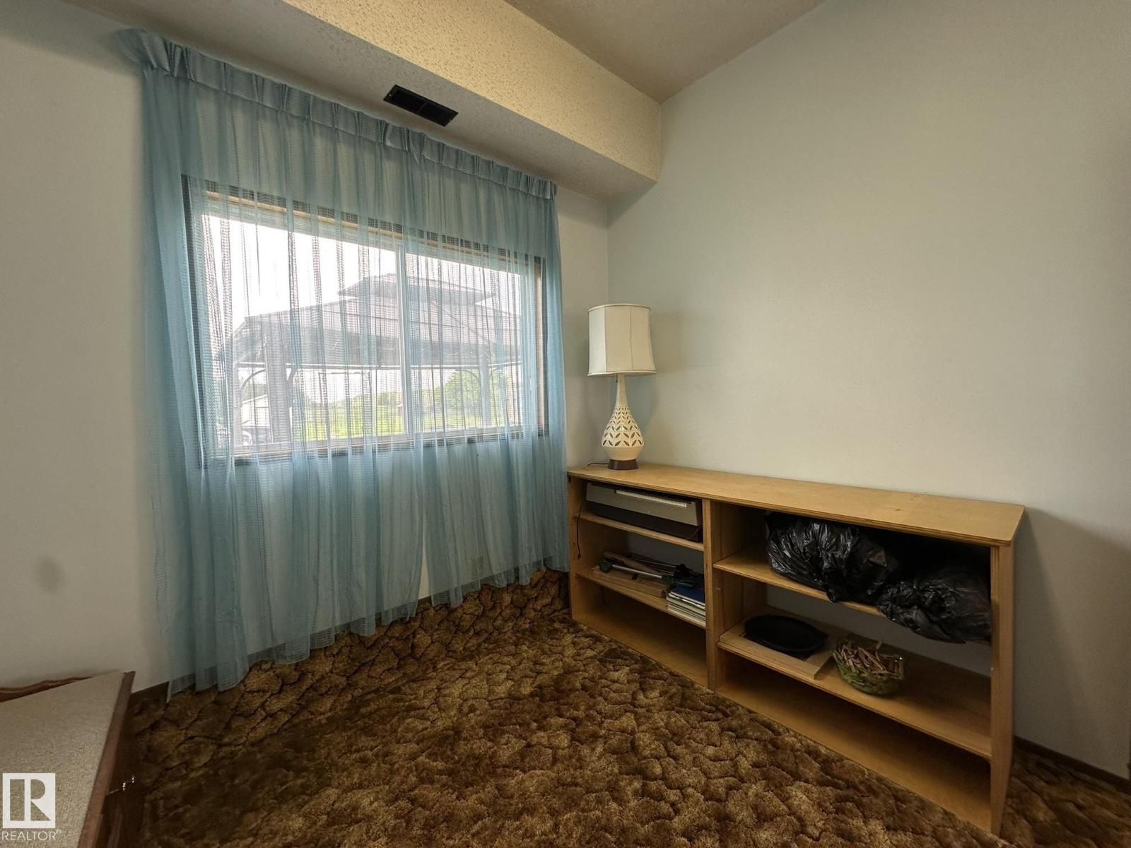 60256 163 Range RD — photo 39