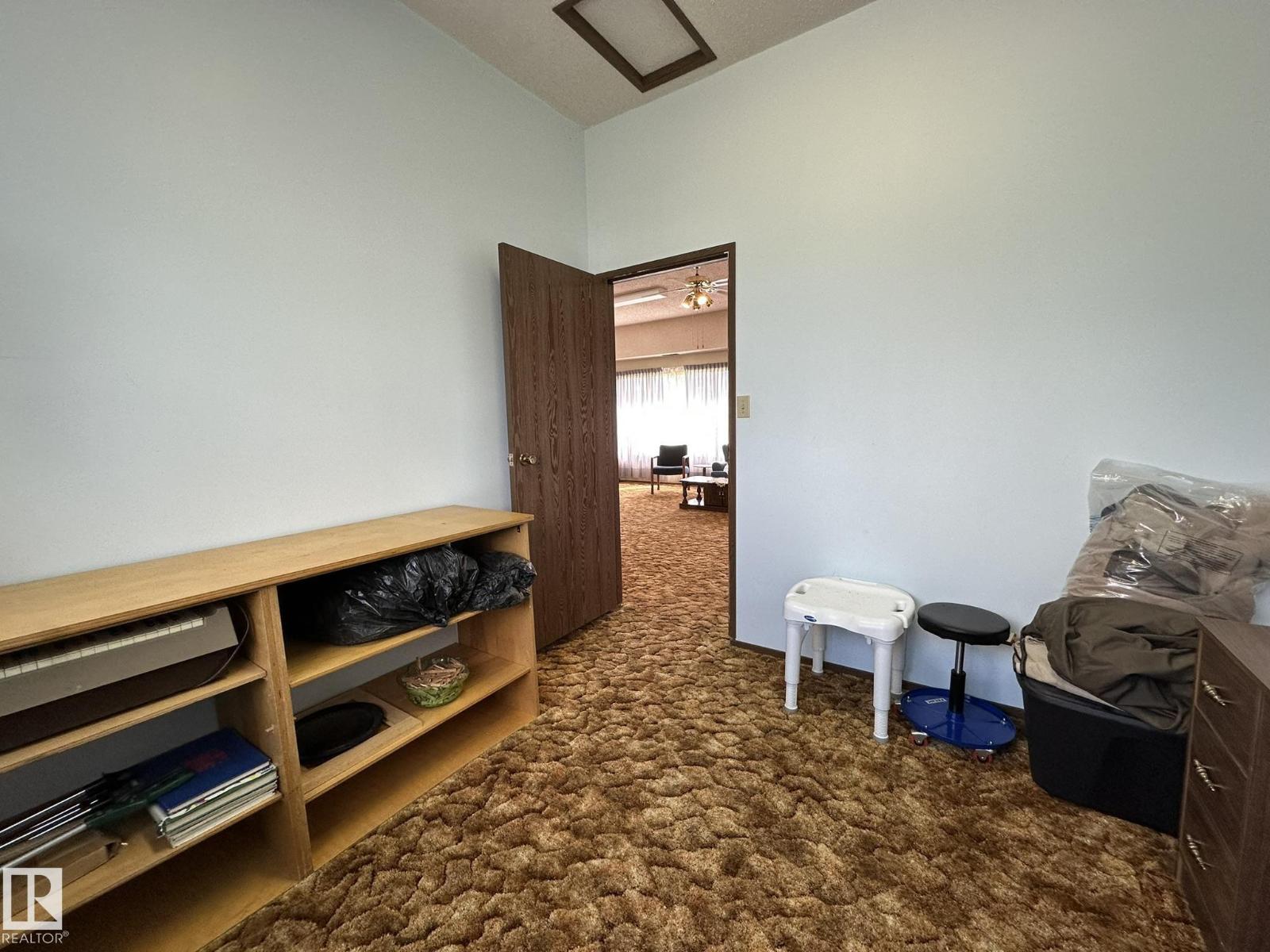 60256 163 Range RD — photo 40