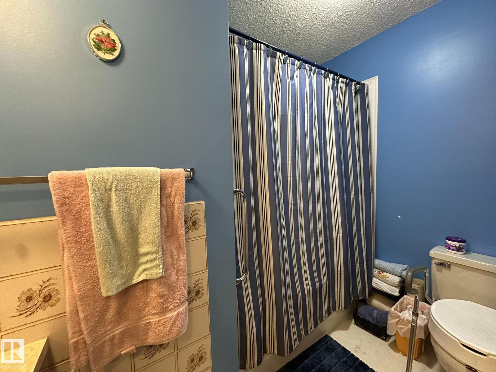60256 163 Range RD — photo 41