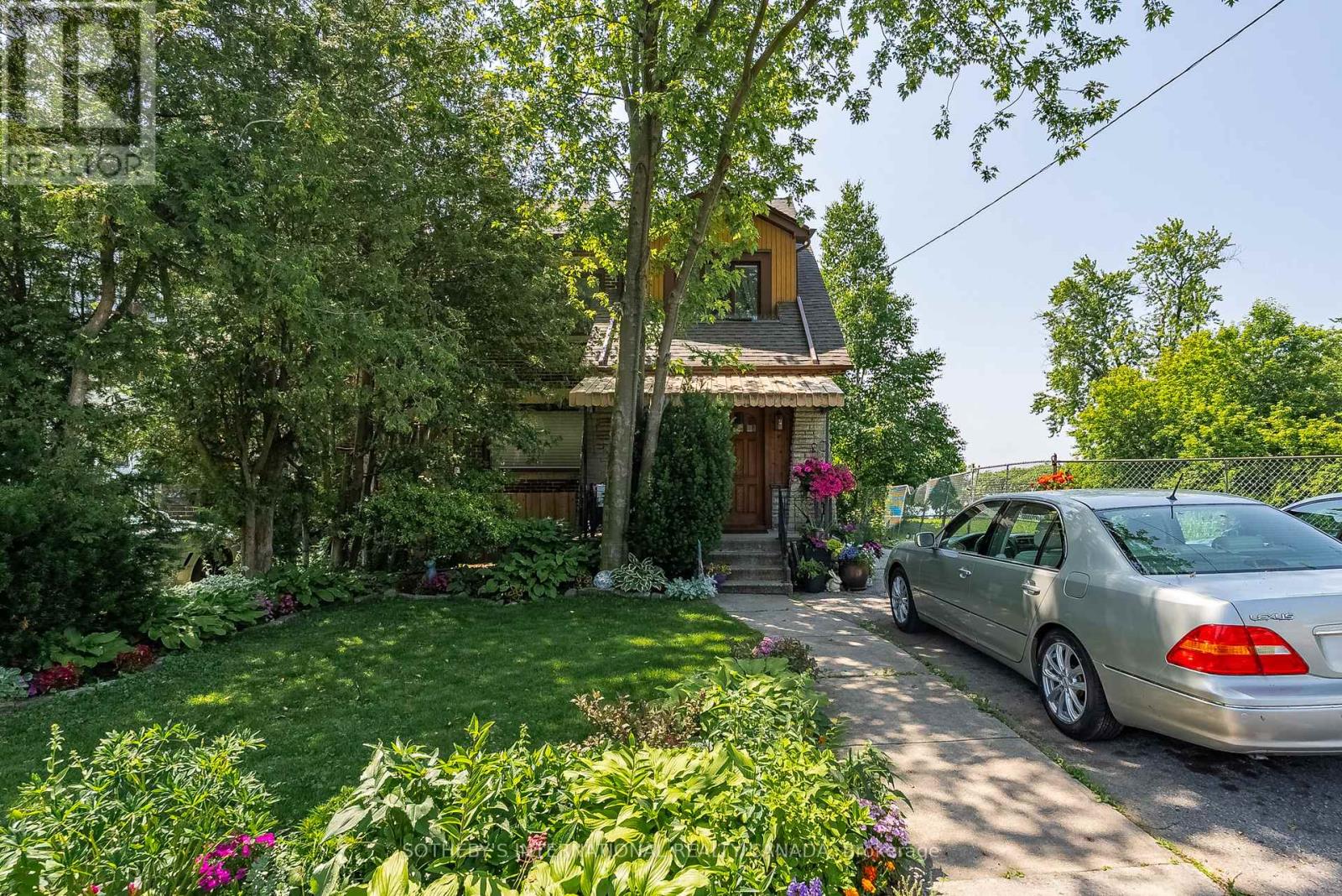 2685 LAKE SHORE BOULEVARD W - 13