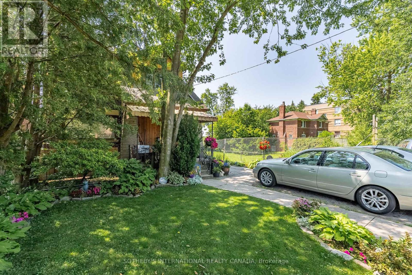 2685 LAKE SHORE BOULEVARD W - 14