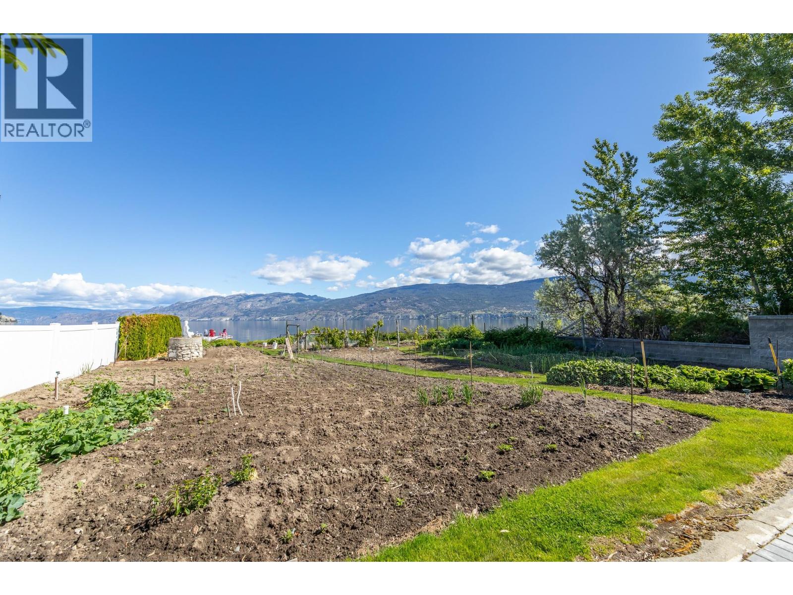 2350 Landry Crescent - 32