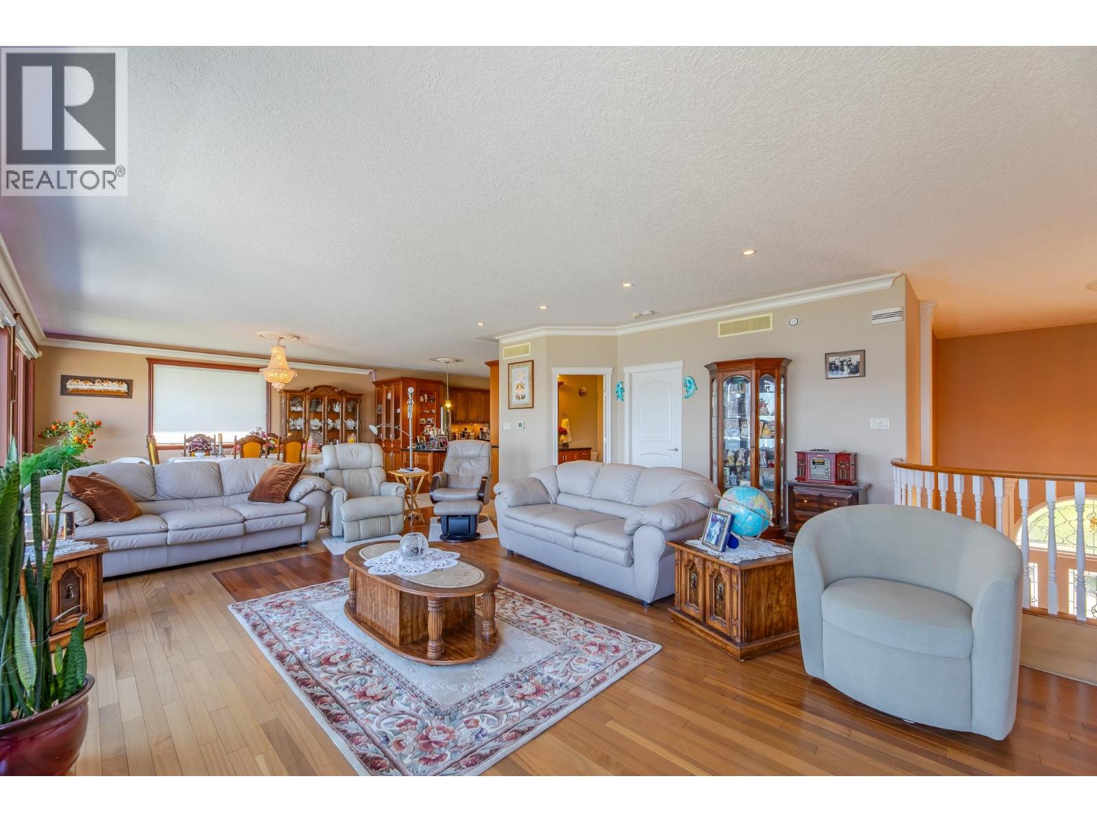 2350 Landry Crescent - 11