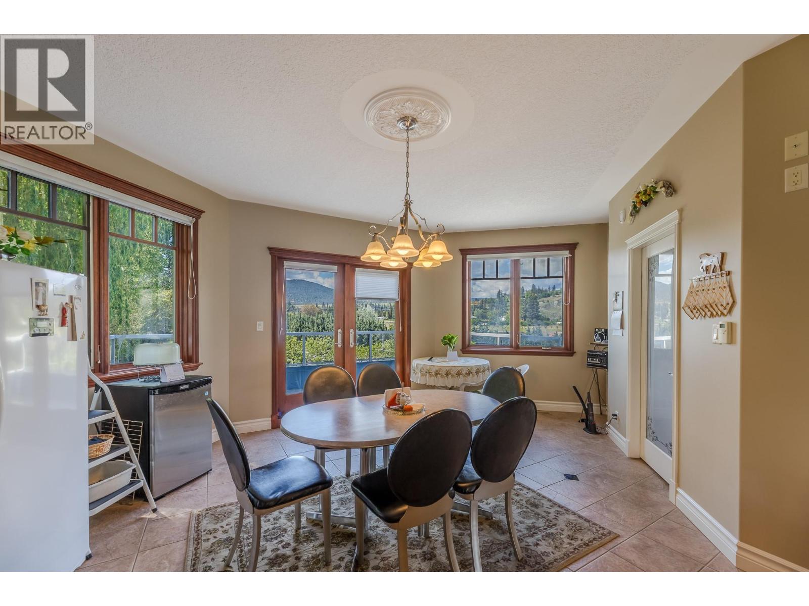 2350 Landry Crescent - 19