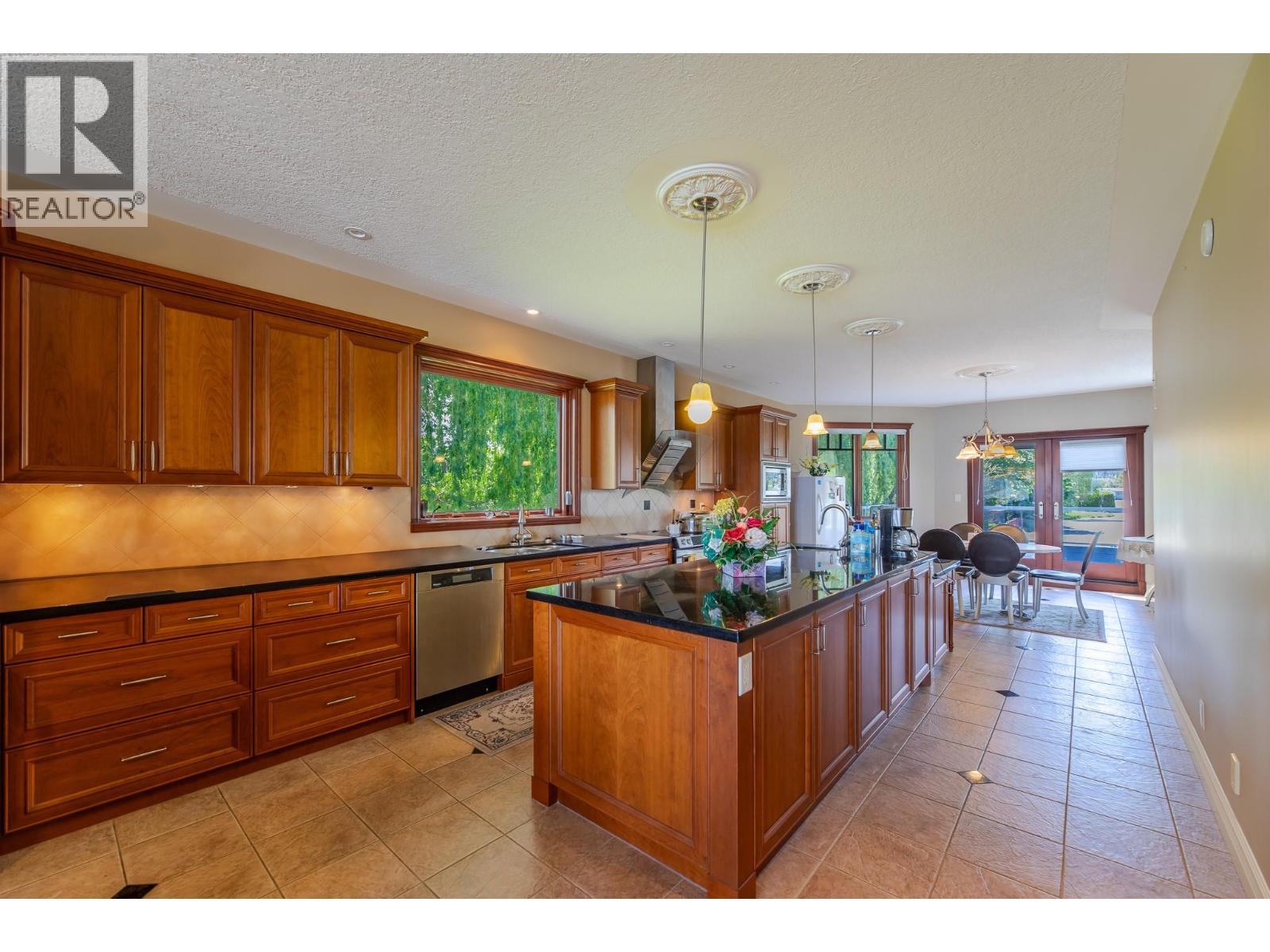 2350 Landry Crescent - 17