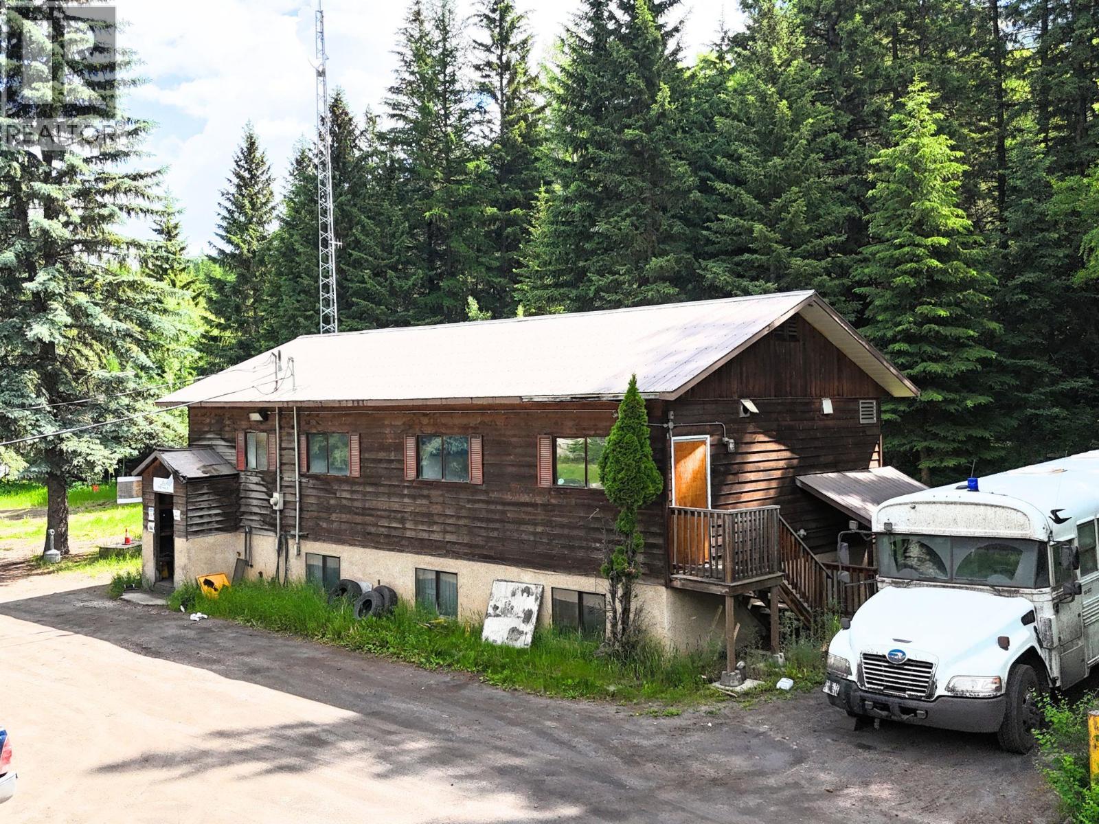1102 Highway 3, Sparwood — photo 3