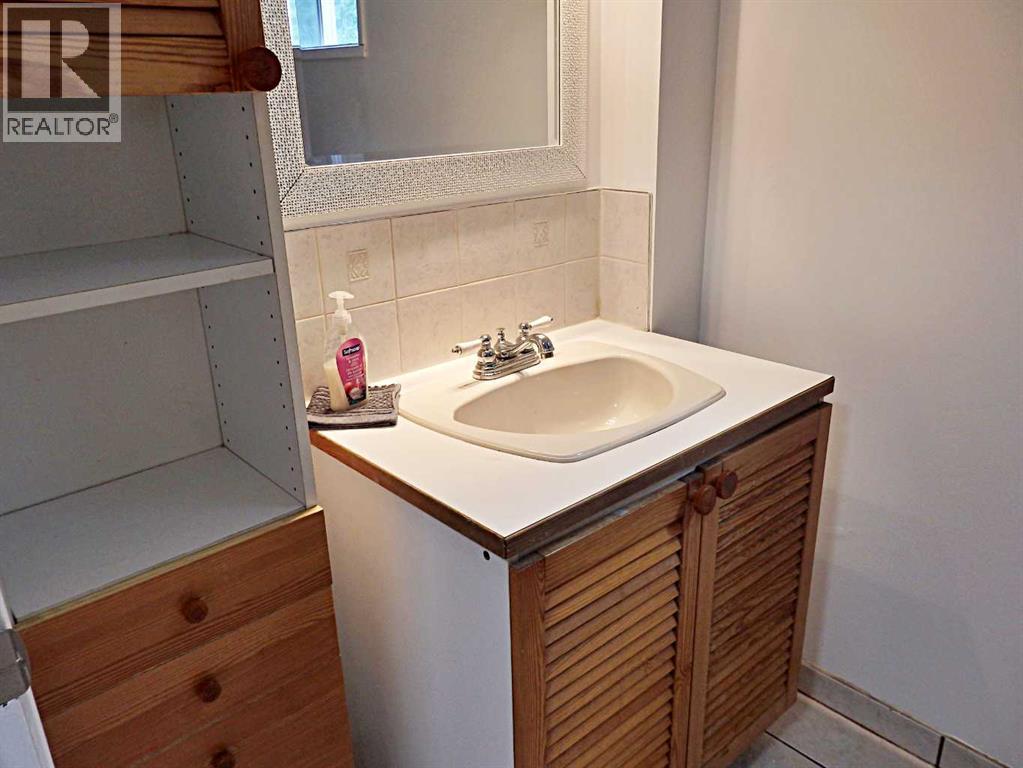 4813 48A Street — photo 25