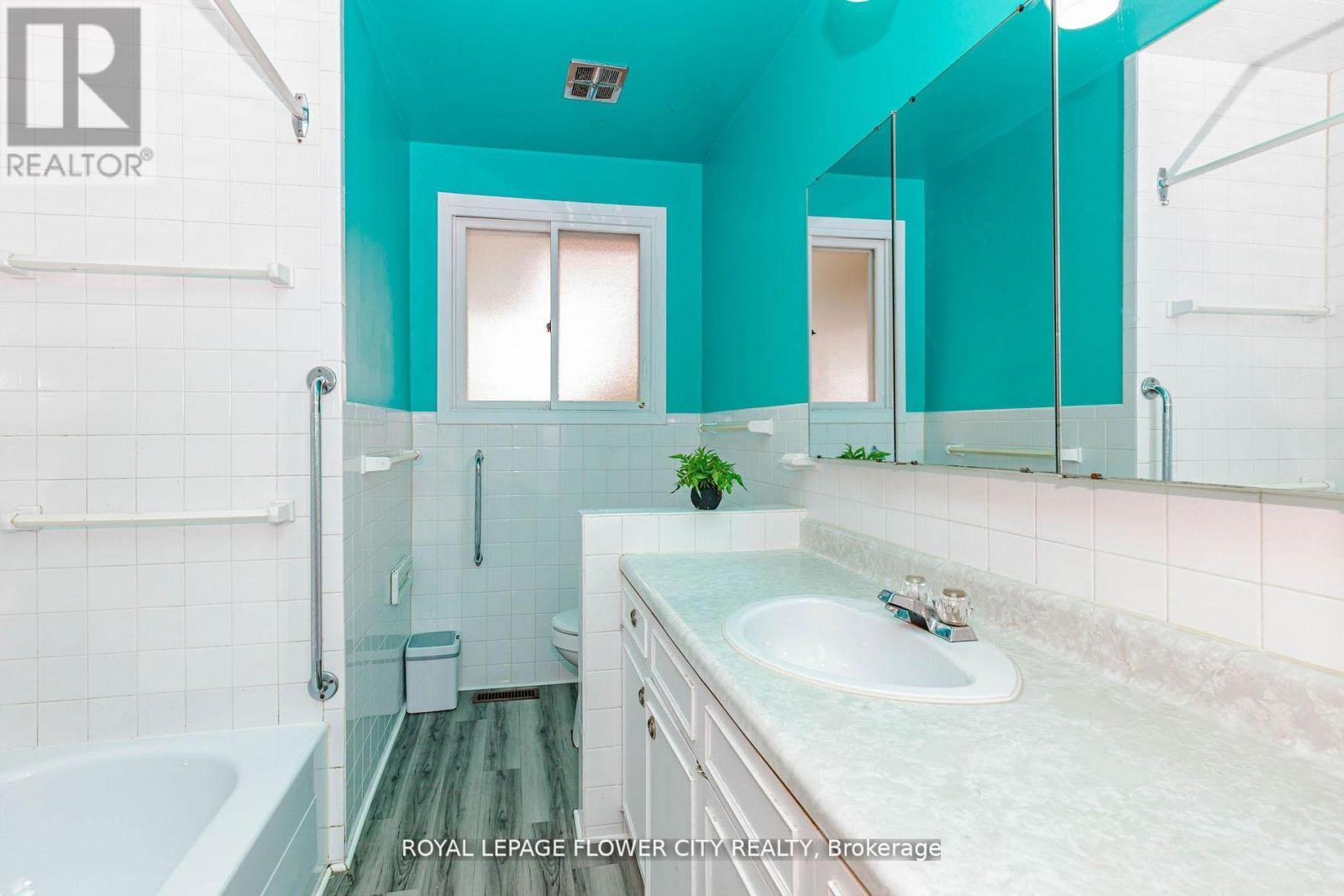 15 CUMBERLAND CRESCENT - 10