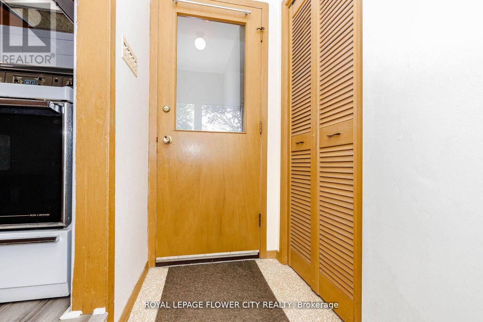 15 CUMBERLAND CRESCENT - 11